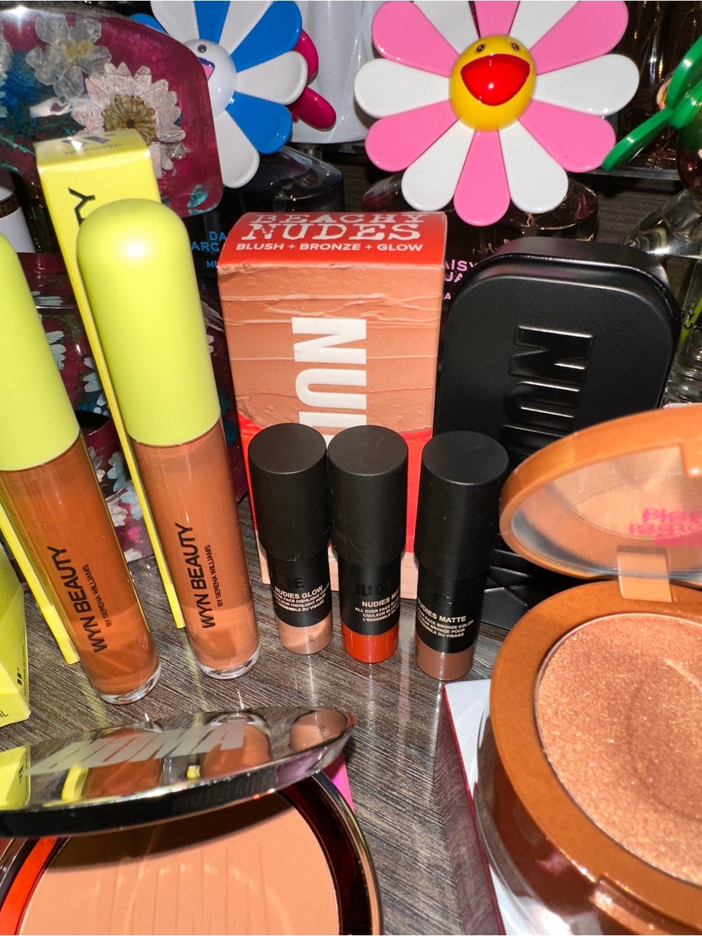 10pc Bundle Of Bronzers, Skin Tint, Blush Foundation, Concealer & Highlighter - Picture 14 of 17